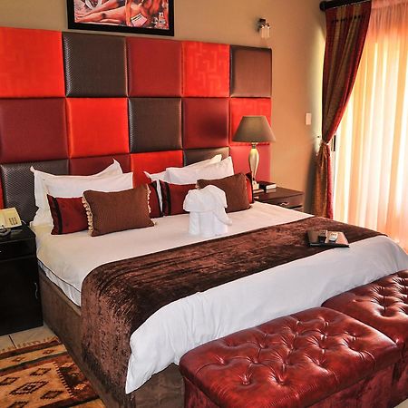 2Ten Hotel Sibasa Zimmer foto
